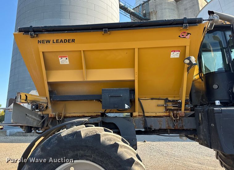 image for item DW6616 2013 RoGator RG1100 spreader