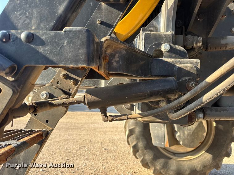 image for item DW6616 2013 RoGator RG1100 spreader