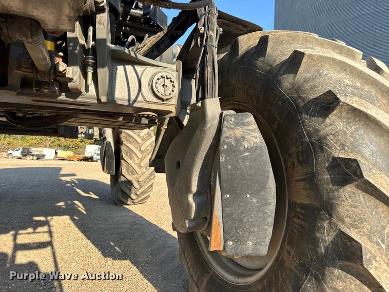 image for item DW6616 2013 RoGator RG1100 spreader