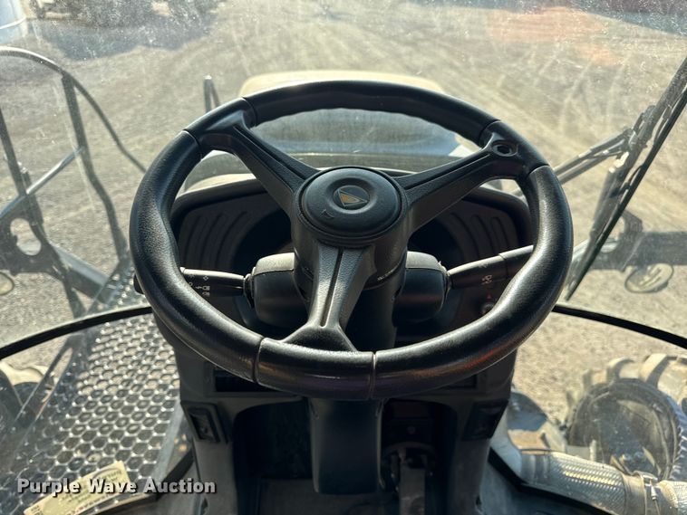 image for item DW6616 2013 RoGator RG1100 spreader