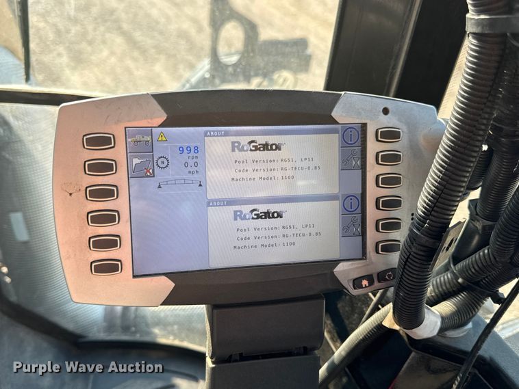 image for item DW6616 2013 RoGator RG1100 spreader