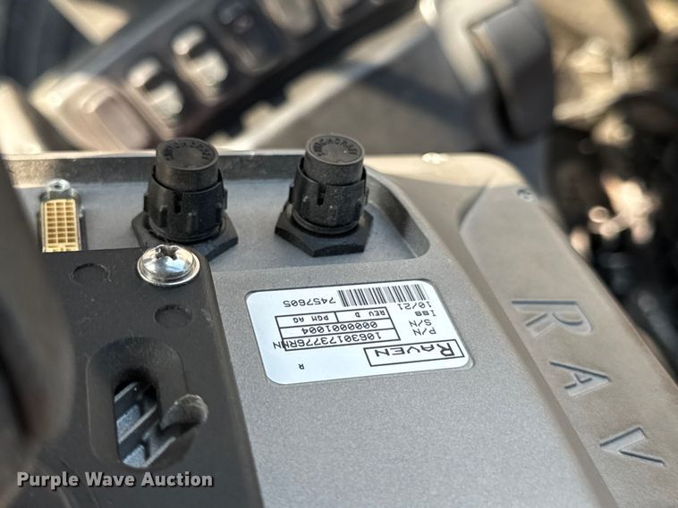 image for item DW6616 2013 RoGator RG1100 spreader