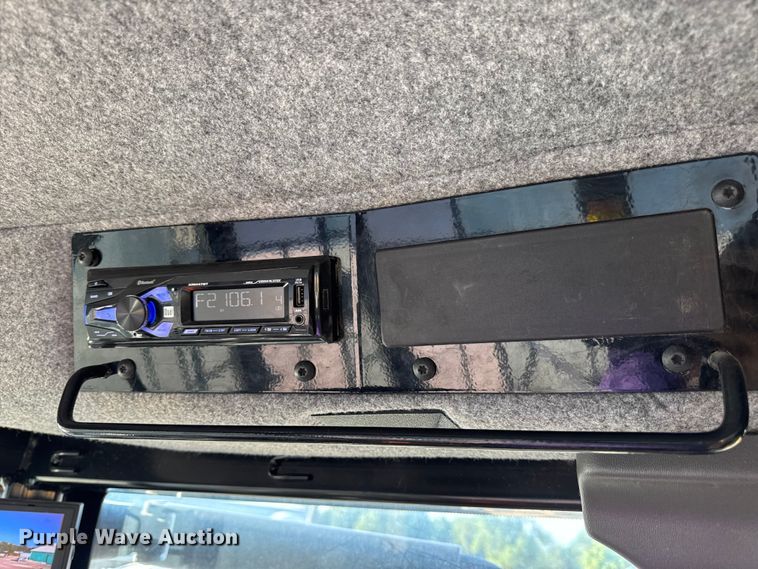 image for item DW6616 2013 RoGator RG1100 spreader