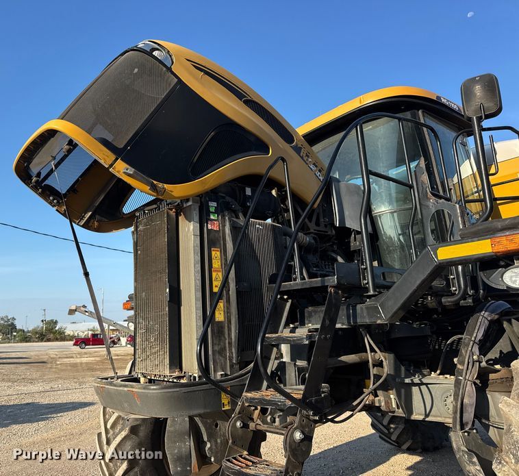 image for item DW6616 2013 RoGator RG1100 spreader