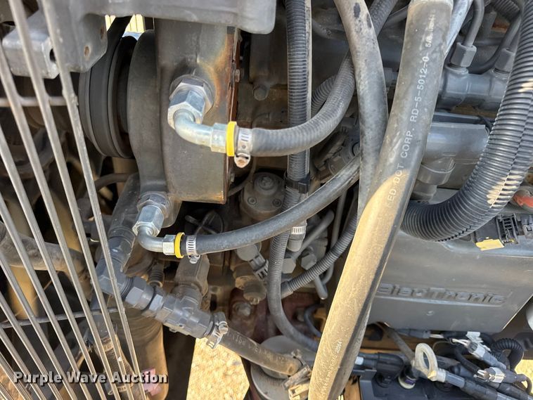 image for item DW6616 2013 RoGator RG1100 spreader