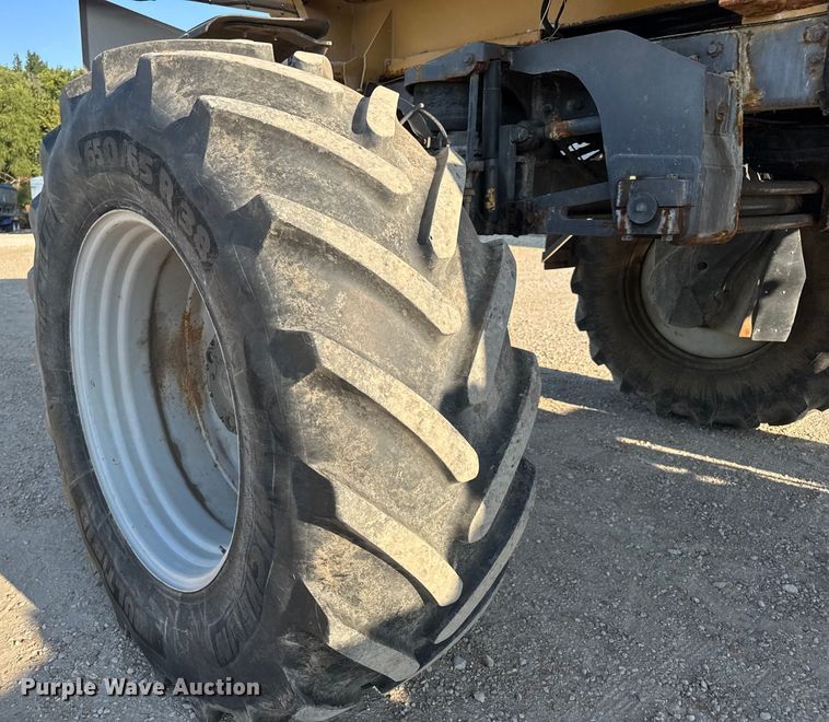 image for item DW6616 2013 RoGator RG1100 spreader