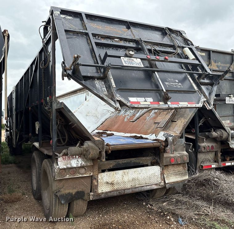 image for item DX7986 2013 Trinity  Eagle Bridge live bottom trailer