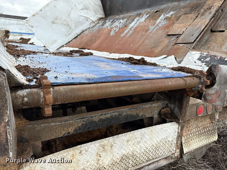 image for item DX7986 2013 Trinity  Eagle Bridge live bottom trailer