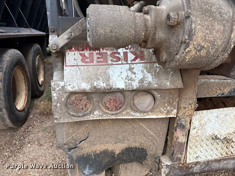 image for item DX7986 2013 Trinity  Eagle Bridge live bottom trailer