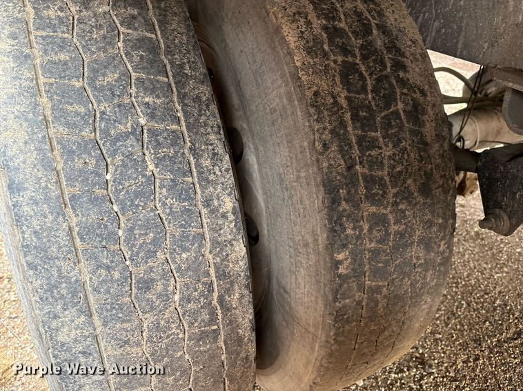 image for item DX7986 2013 Trinity  Eagle Bridge live bottom trailer