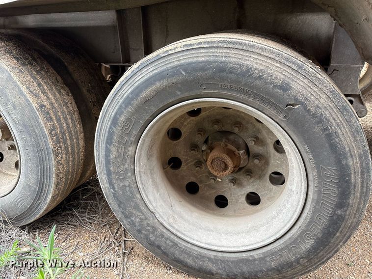 image for item DX7986 2013 Trinity  Eagle Bridge live bottom trailer