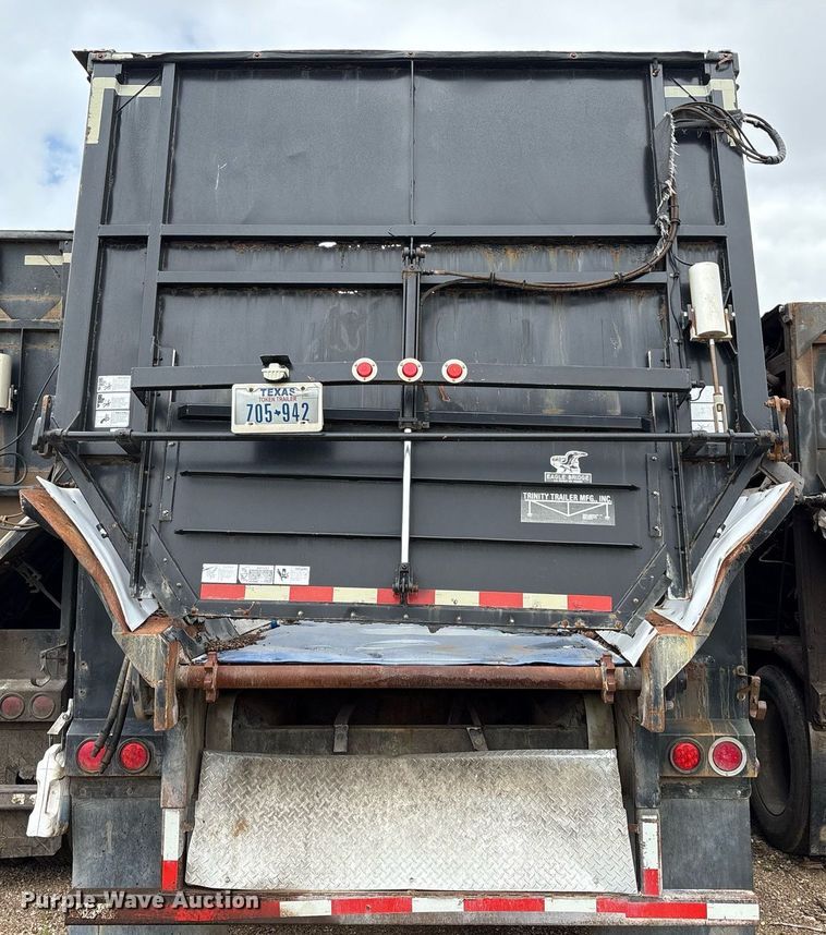 image for item DX7988 2011 Trinity Eagle Bridge live bottom trailer