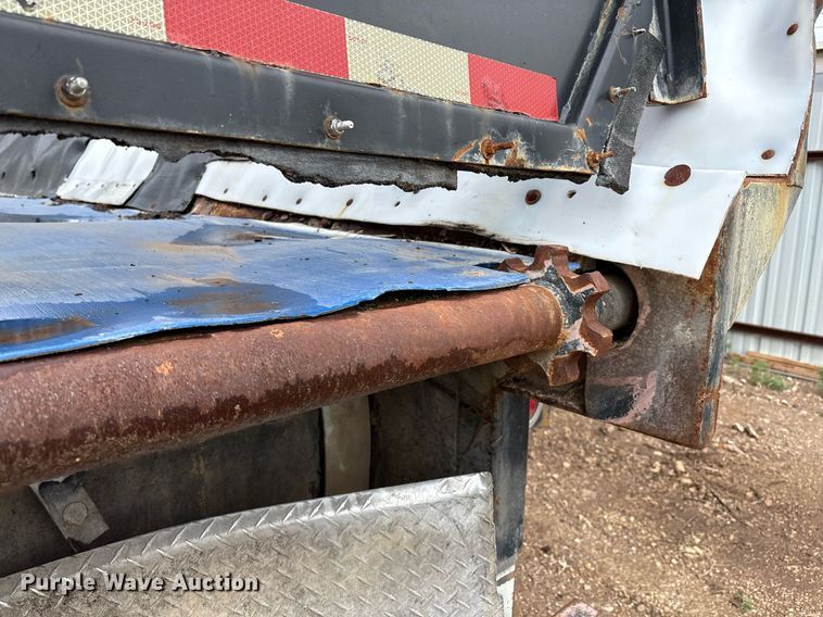 image for item DX7988 2011 Trinity Eagle Bridge live bottom trailer