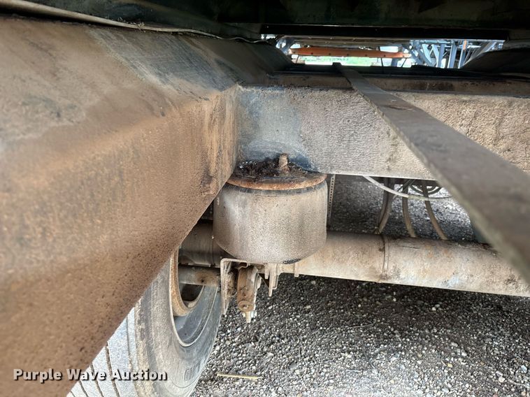 image for item DX7988 2011 Trinity Eagle Bridge live bottom trailer