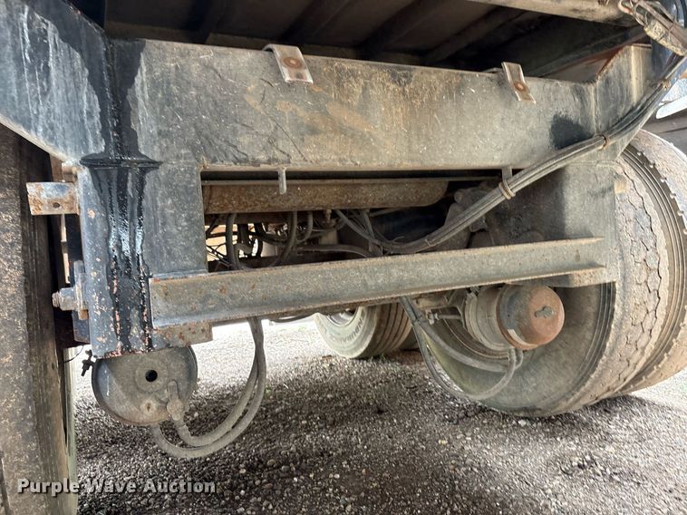 image for item DX7988 2011 Trinity Eagle Bridge live bottom trailer