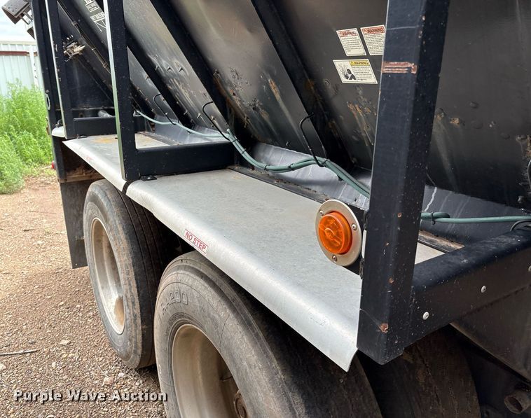 image for item DX7988 2011 Trinity Eagle Bridge live bottom trailer