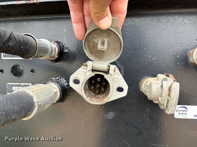 image for item DX7988 2011 Trinity Eagle Bridge live bottom trailer