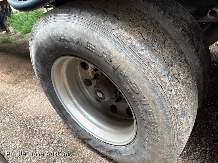 image for item DX7988 2011 Trinity Eagle Bridge live bottom trailer