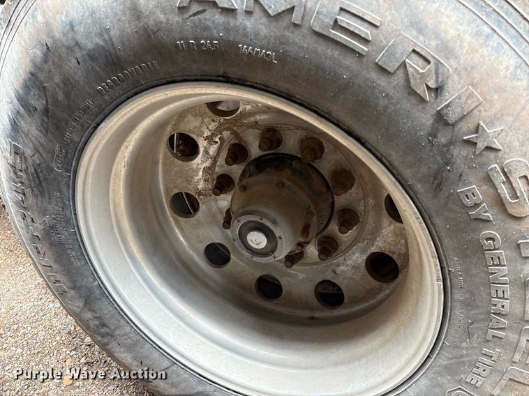 image for item DX7988 2011 Trinity Eagle Bridge live bottom trailer