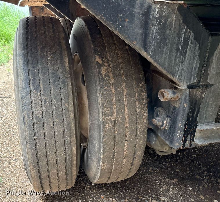 image for item DX7988 2011 Trinity Eagle Bridge live bottom trailer