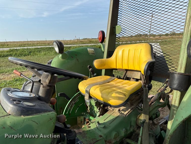 image for item DY8111 1977 John Deere 2240 tractor