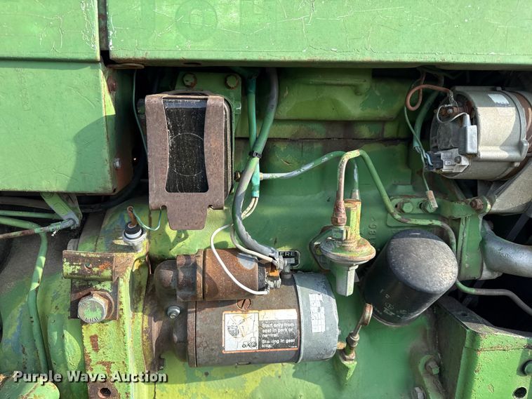 image for item DY8111 1977 John Deere 2240 tractor