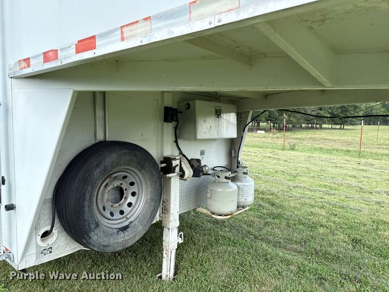 image for item DY8117 2005 Kiefer Xpress Advantage plus livestock trailer