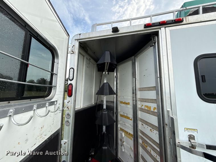 image for item DY8117 2005 Kiefer Xpress Advantage plus livestock trailer