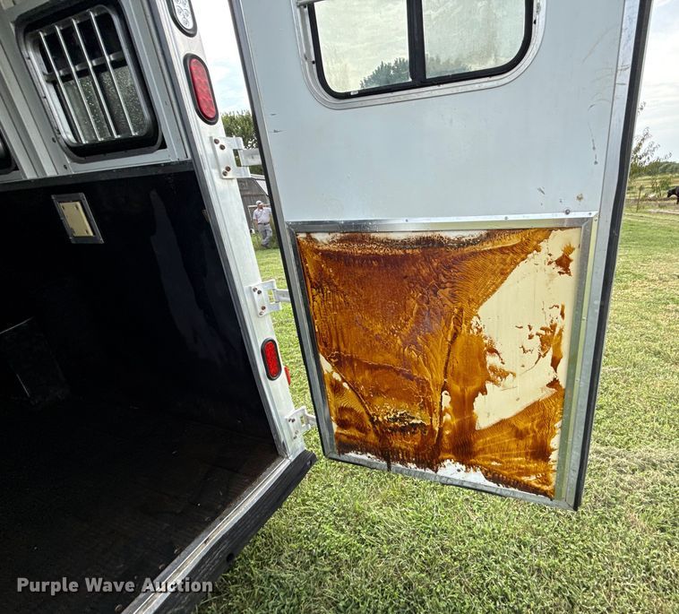 image for item DY8117 2005 Kiefer Xpress Advantage plus livestock trailer