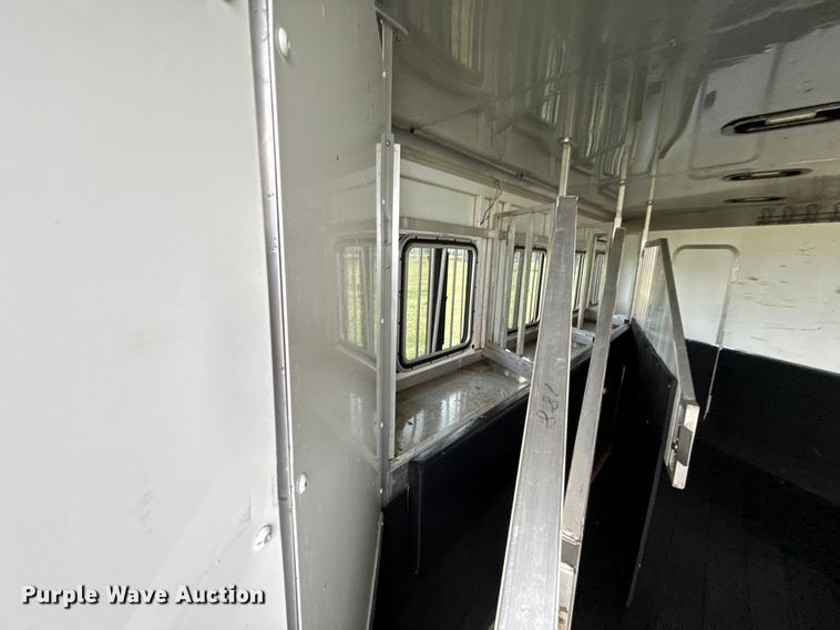 image for item DY8117 2005 Kiefer Xpress Advantage plus livestock trailer