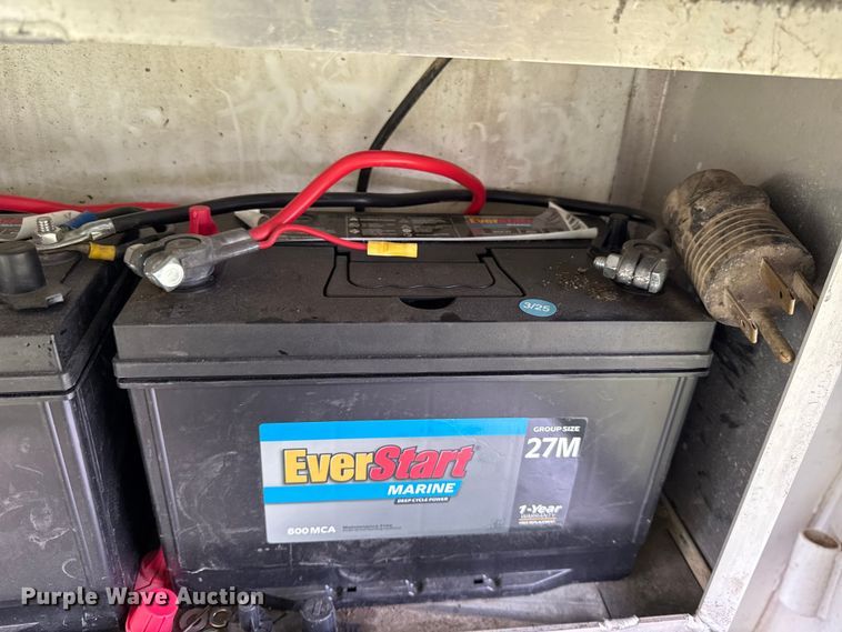 image for item DY8117 2005 Kiefer Xpress Advantage plus livestock trailer