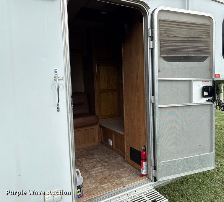 image for item DY8117 2005 Kiefer Xpress Advantage plus livestock trailer