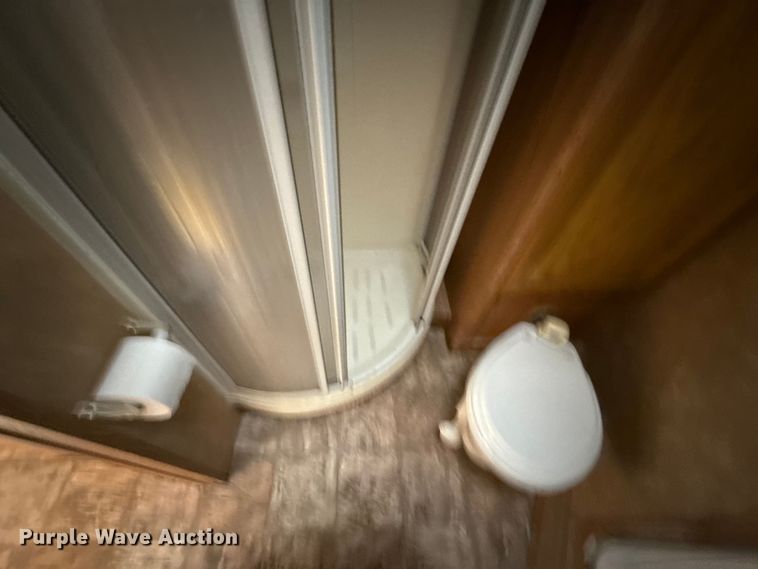 image for item DY8117 2005 Kiefer Xpress Advantage plus livestock trailer