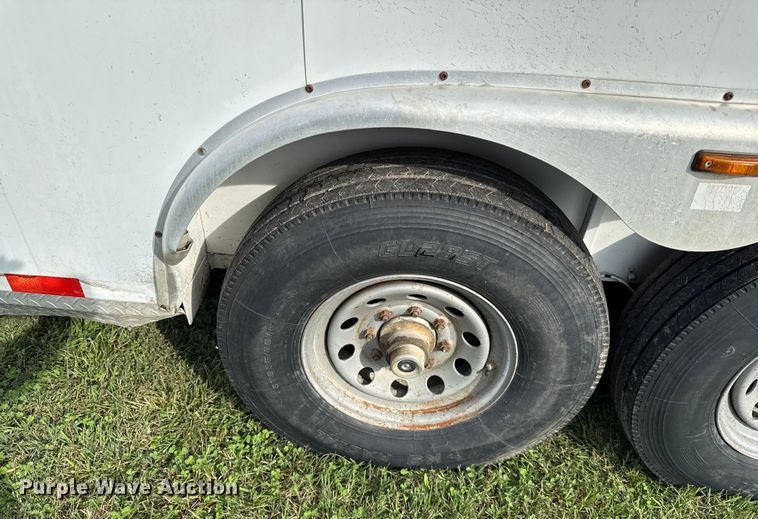 image for item DY8117 2005 Kiefer Xpress Advantage plus livestock trailer