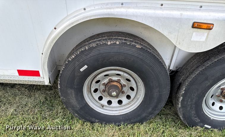 image for item DY8117 2005 Kiefer Xpress Advantage plus livestock trailer