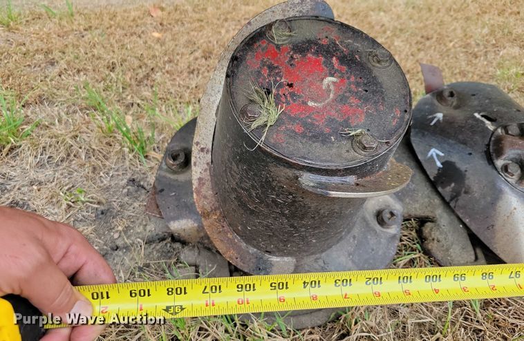 image for item DZ6576 New Holland 617 disc mower