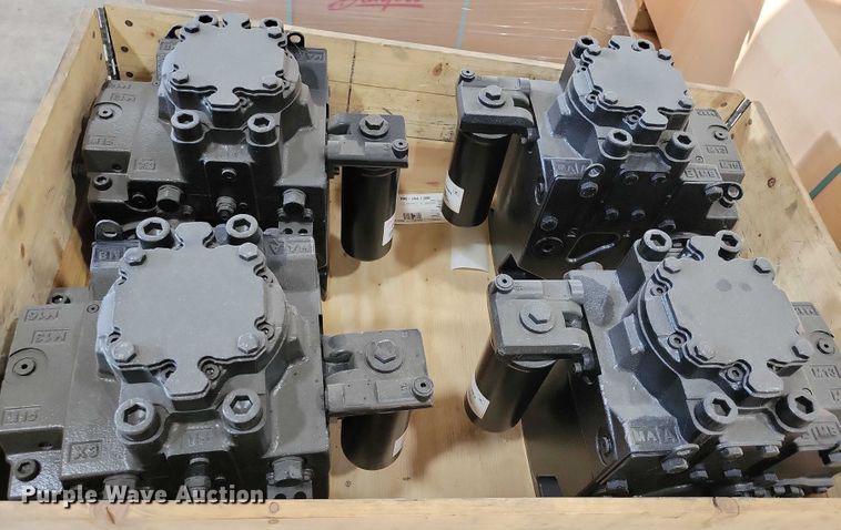 image for item DZ6578 (10) hydraulic drive pumps