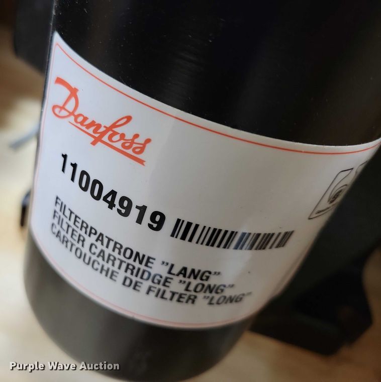 image for item DZ6578 (10) hydraulic drive pumps