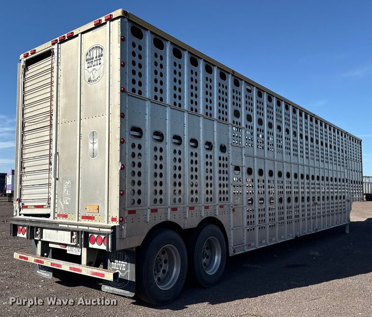 image for item DZ8981 2015 Merritt livestock trailer