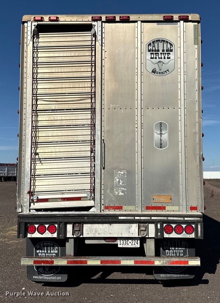 image for item DZ8981 2015 Merritt livestock trailer
