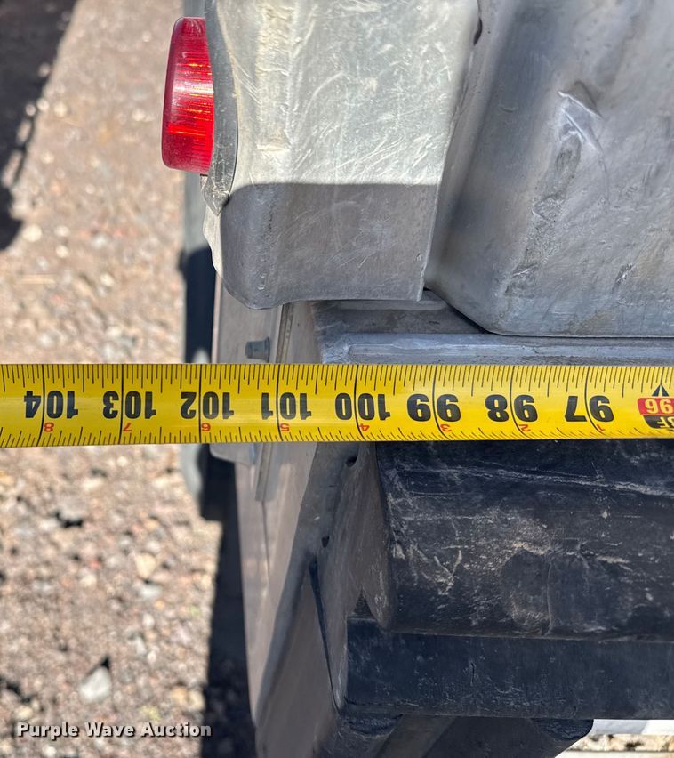 image for item DZ8981 2015 Merritt livestock trailer