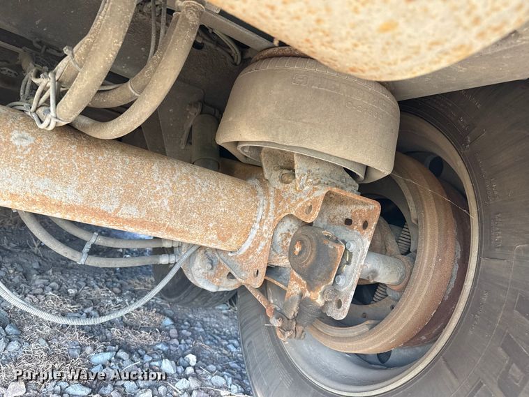 image for item DZ8981 2015 Merritt livestock trailer