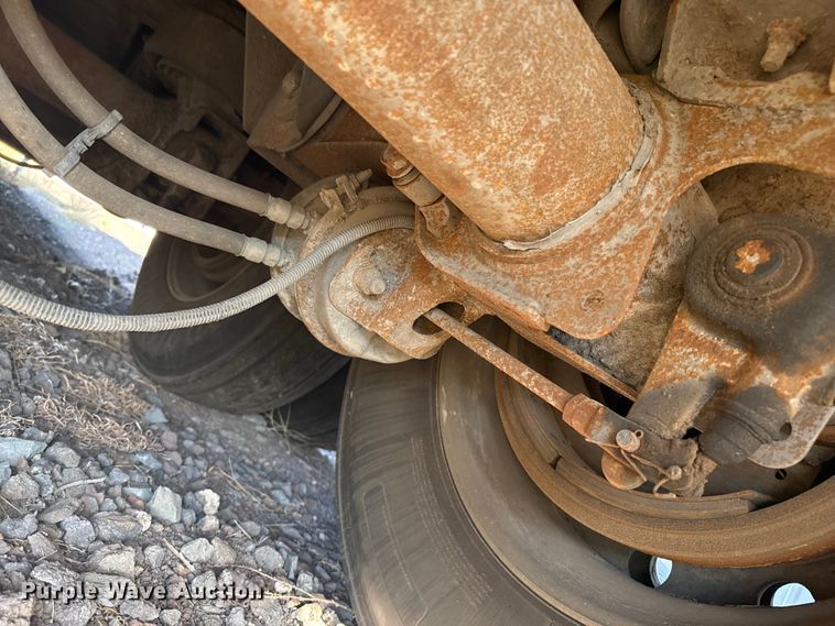 image for item DZ8981 2015 Merritt livestock trailer