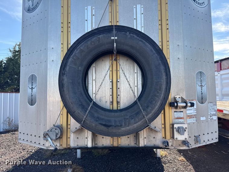 image for item DZ8981 2015 Merritt livestock trailer