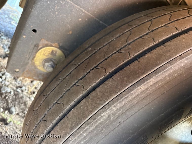 image for item DZ8981 2015 Merritt livestock trailer