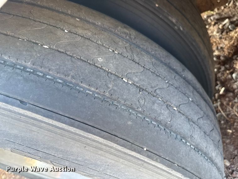 image for item DZ8981 2015 Merritt livestock trailer