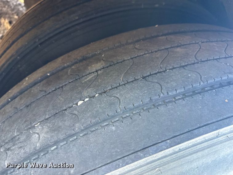 image for item DZ8981 2015 Merritt livestock trailer