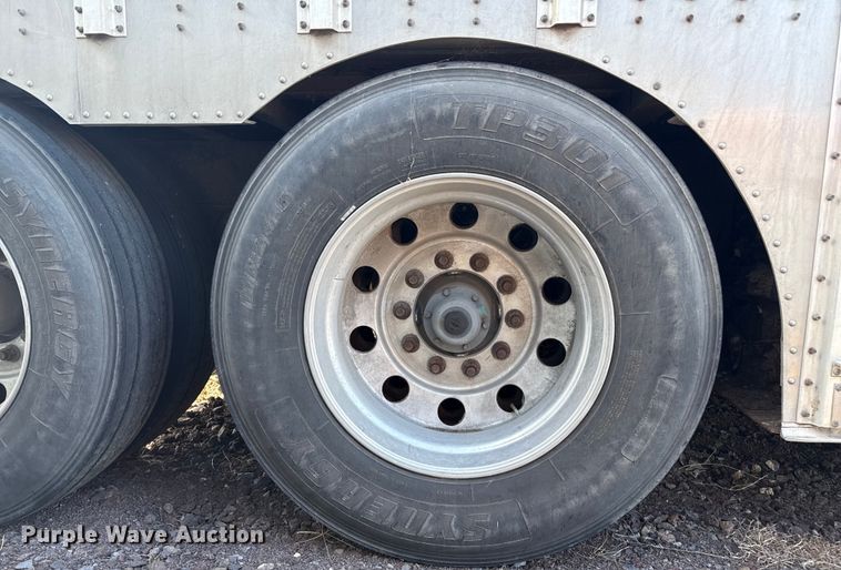 image for item DZ8981 2015 Merritt livestock trailer