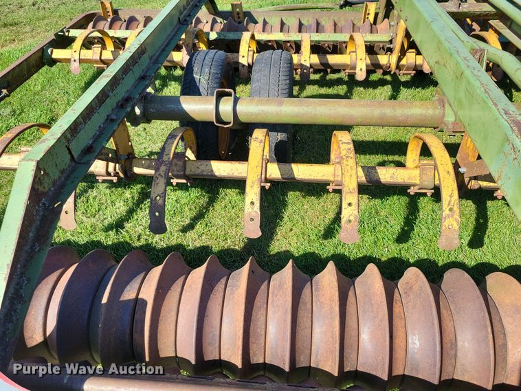 image for item EA2552 Kewanee cultipacker