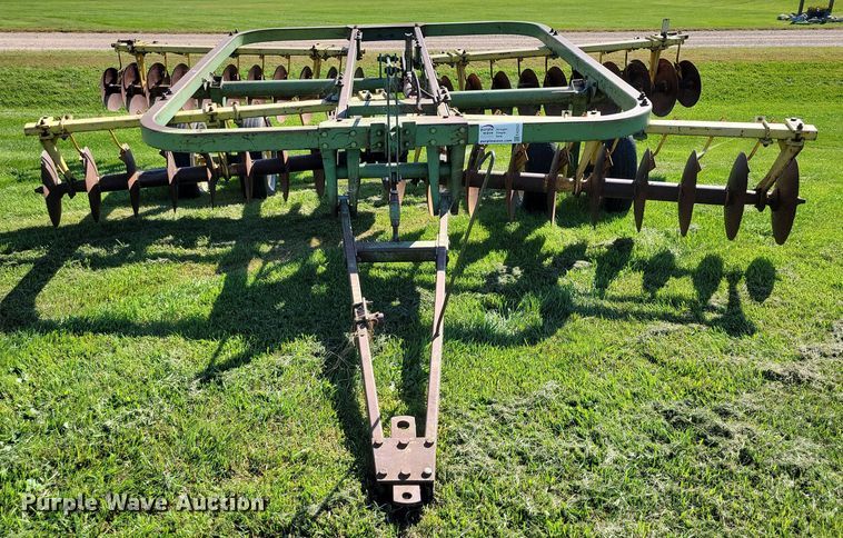 image for item EA2553 John Deere 210 double off-set disk